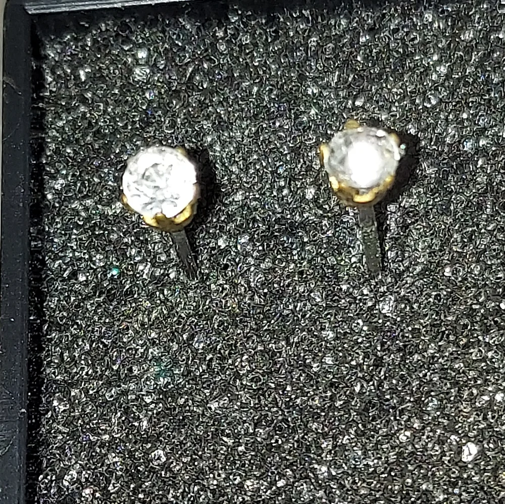 Earings